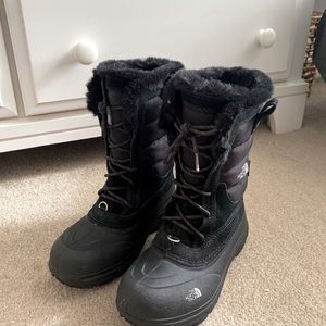 The North Face Girls Black Winter Boots